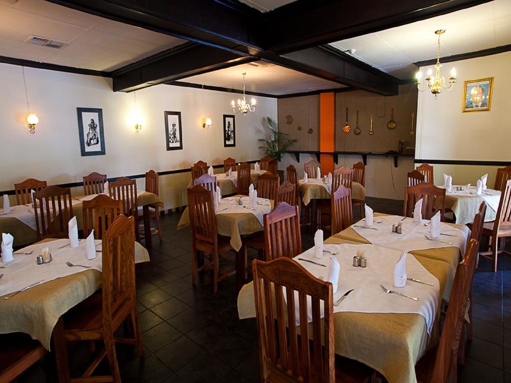 Diggers Inn Francistown Exterior photo